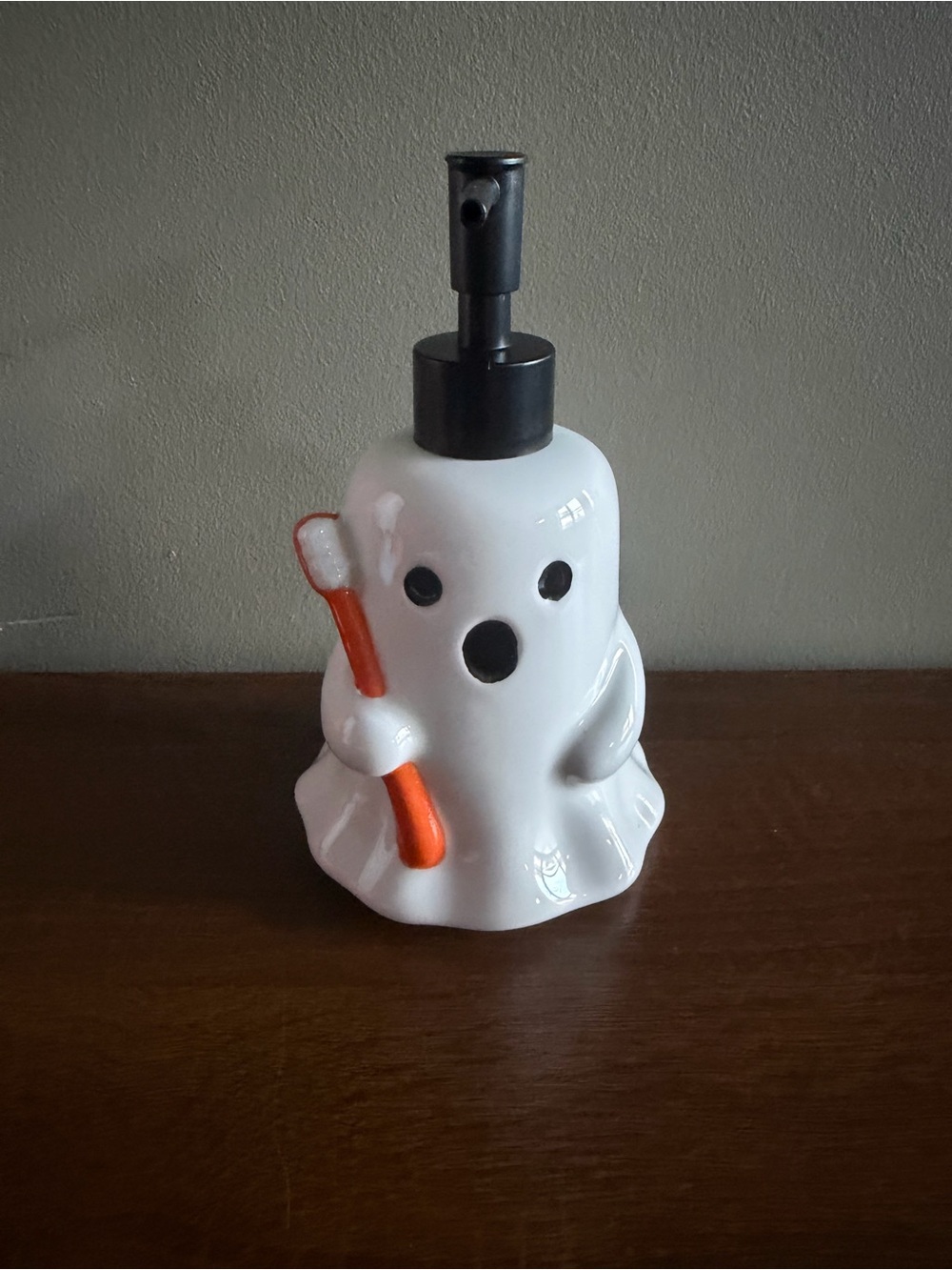Target Bullseye Playground Halloween Ghost Soap Dispenser - White and Orange